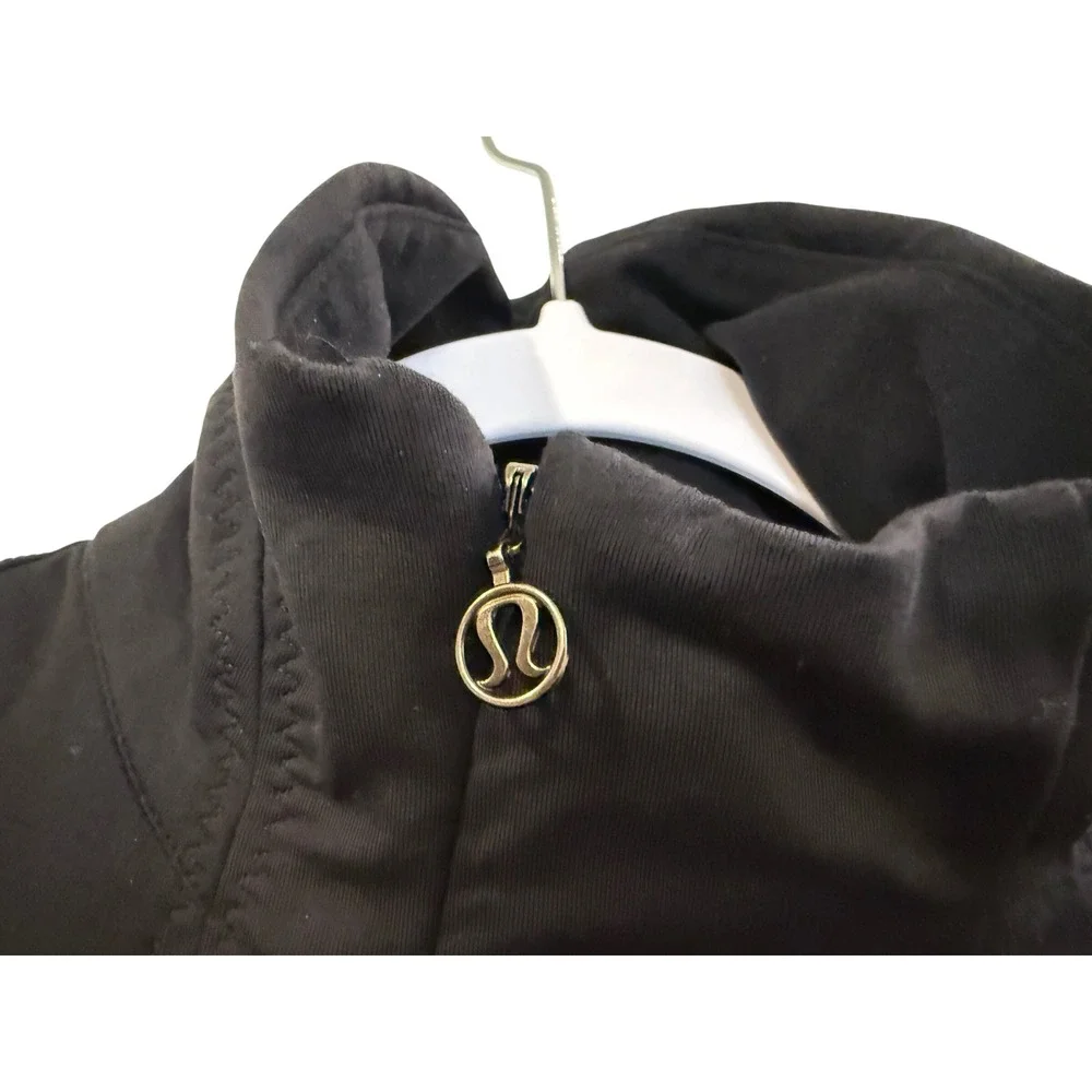 Lululemon Athletica Womens Black Running Jacket Mock Neck Thumbholes Size 6‎